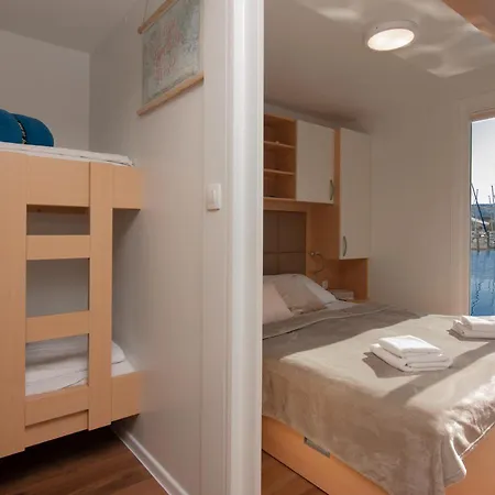 Eldamar Floating House Portoroz Apartman Kültér fotó