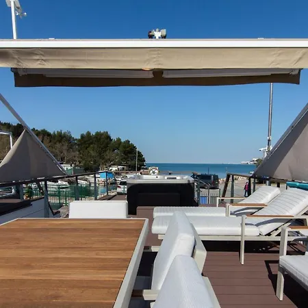Eldamar Floating House Portoroz Apartman Kültér fotó